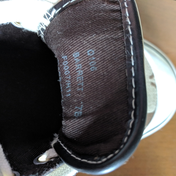 Shoes - Picture 4 of 4